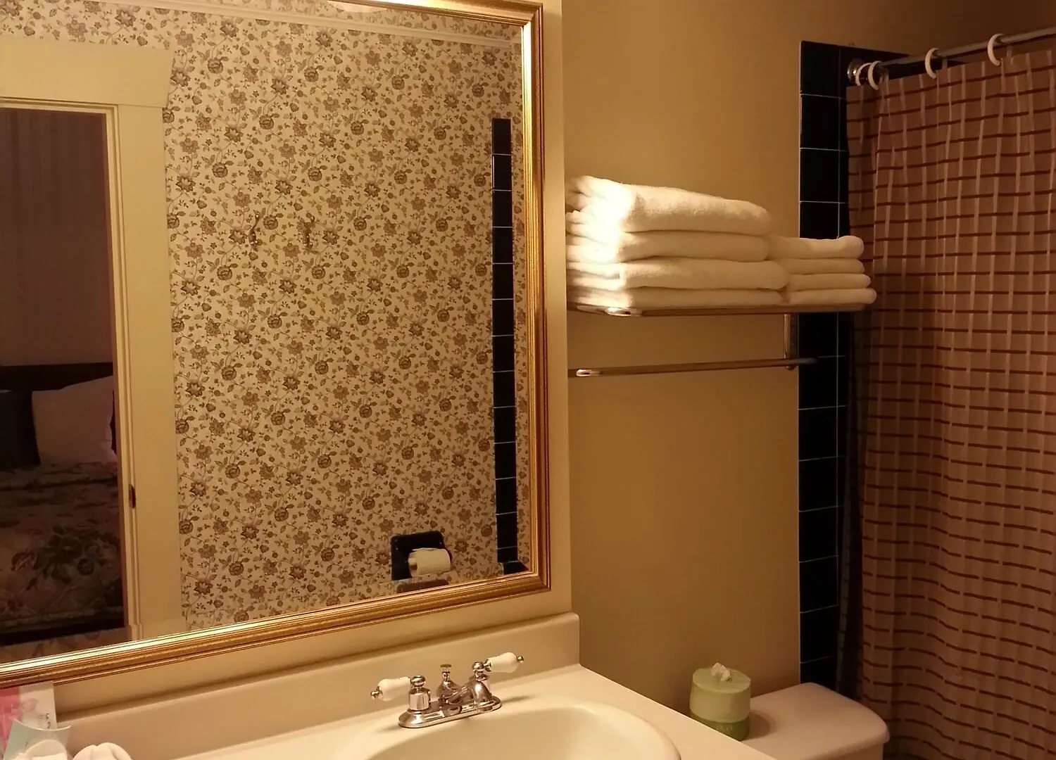 Kingston Hotel Vancouver