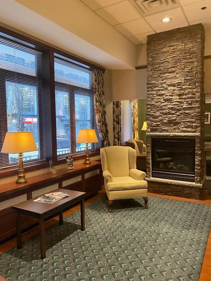 Kingston Hotel Vancouver