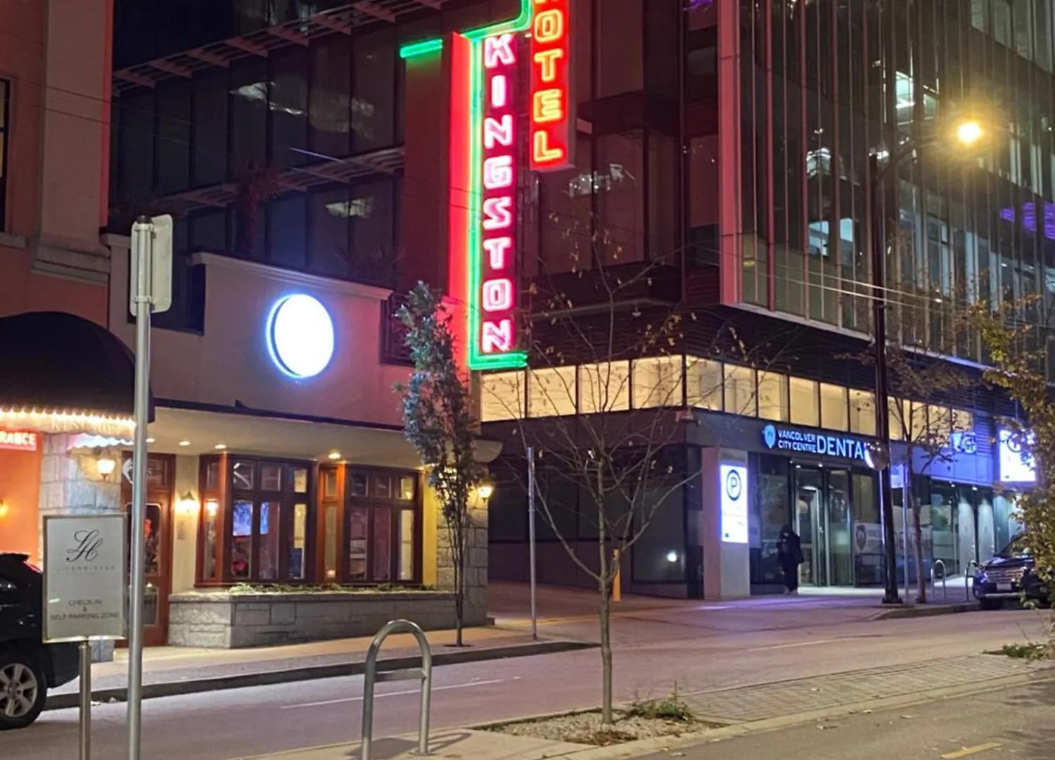 Kingston Hotel Vancouver