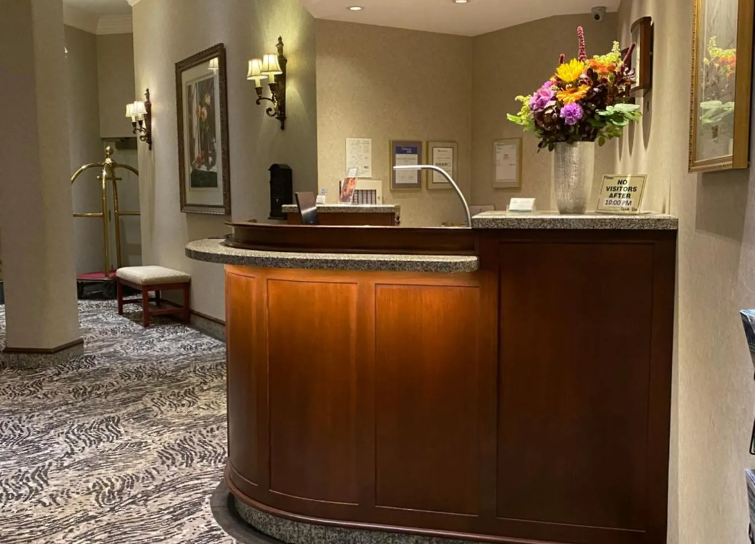 Kingston Hotel Vancouver 3*,